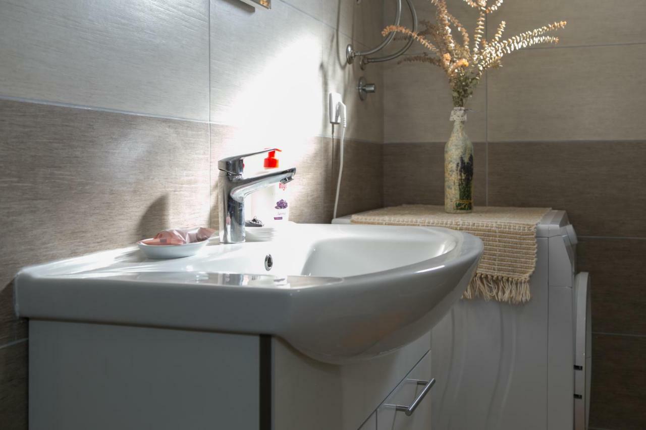 Apartman Lori Otočac Εξωτερικό φωτογραφία