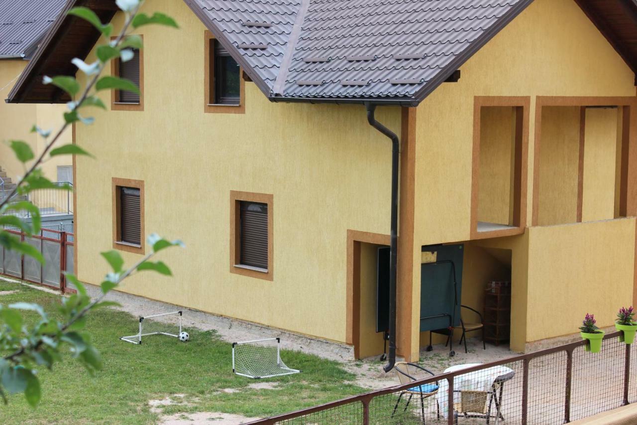 Apartman Lori Otočac Εξωτερικό φωτογραφία